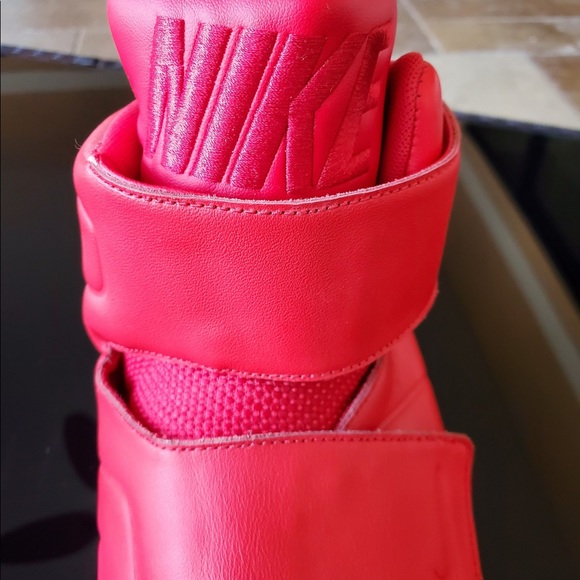 NWOT - Red leather Nike Marxman - Picture 4 of 5